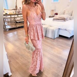 NWT Elegant Pink Lace Women Dress